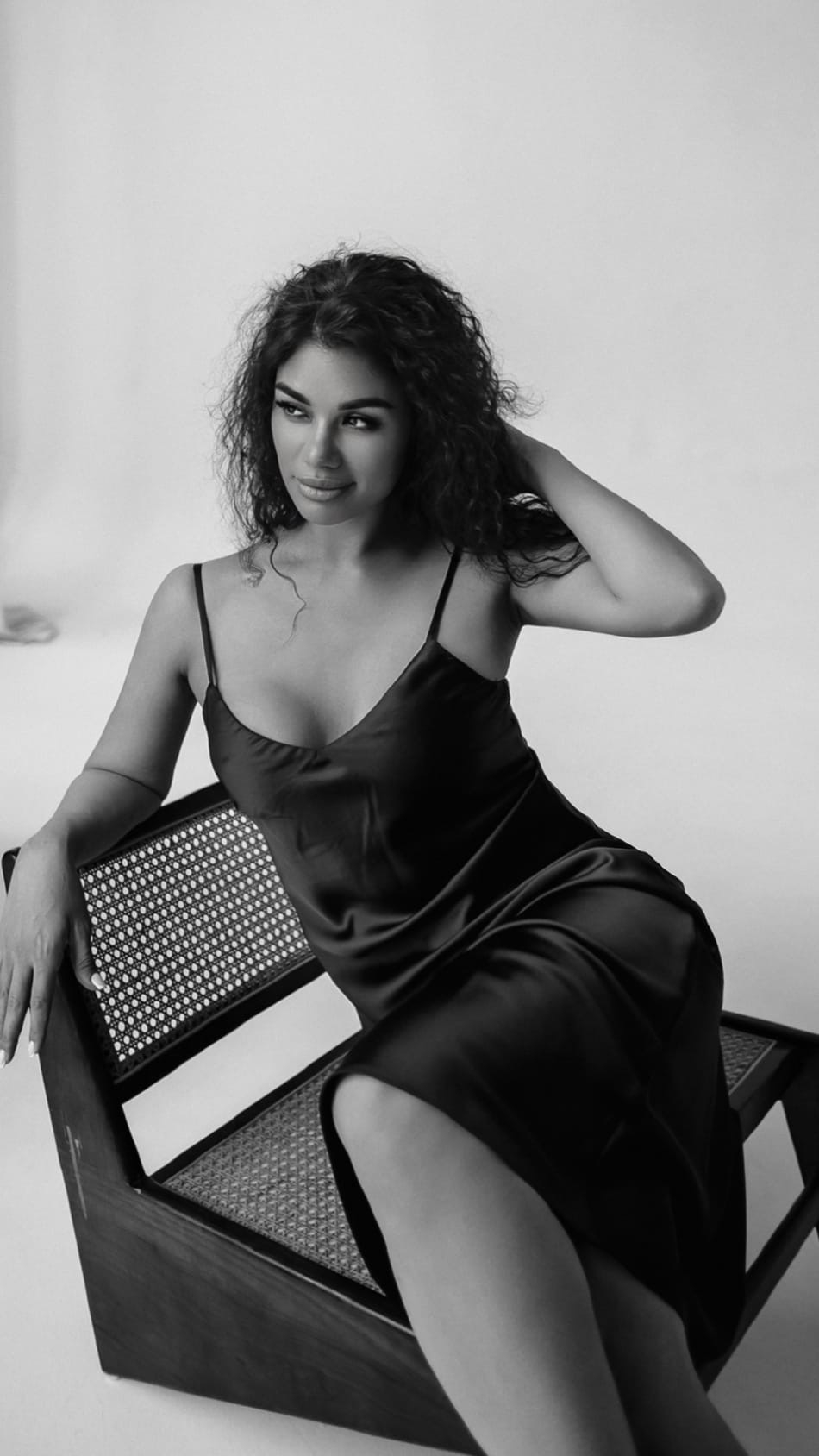 Зара — мастер по наращиванию ресниц в Воронеже